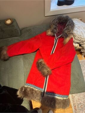 Red Retro Parka w Faux Fur Tr